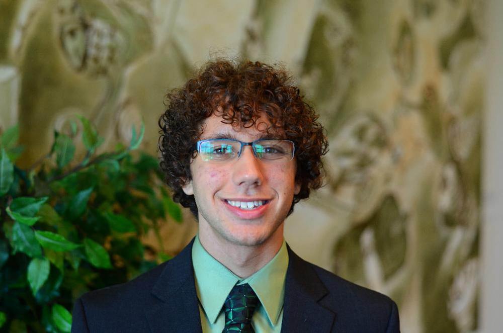 Jones Wins Venderbush Student Leadership Award